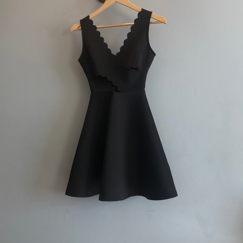 NEW! Aqua, Scalloped Vneck little black dress